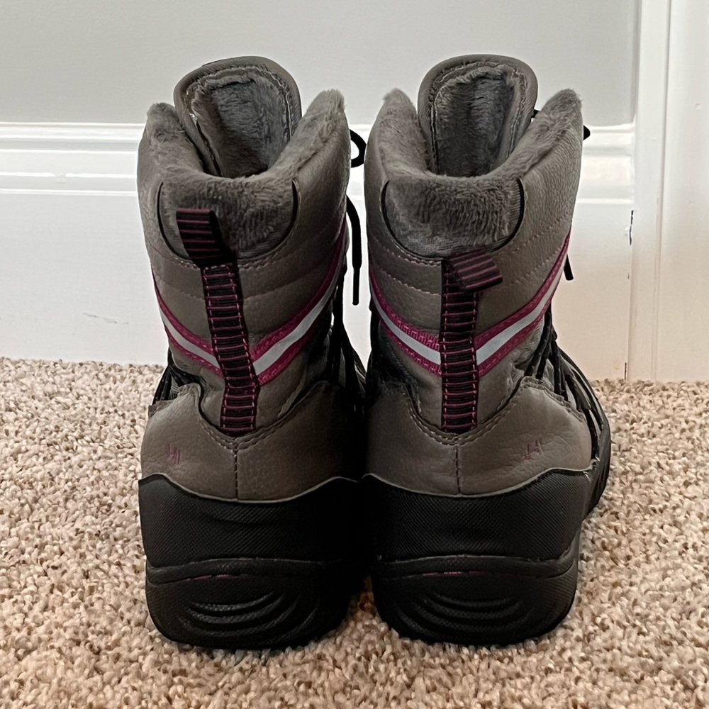J-41 Kansas Weather-Ready Faux Fur Winter Boots - Picture 4 of 12